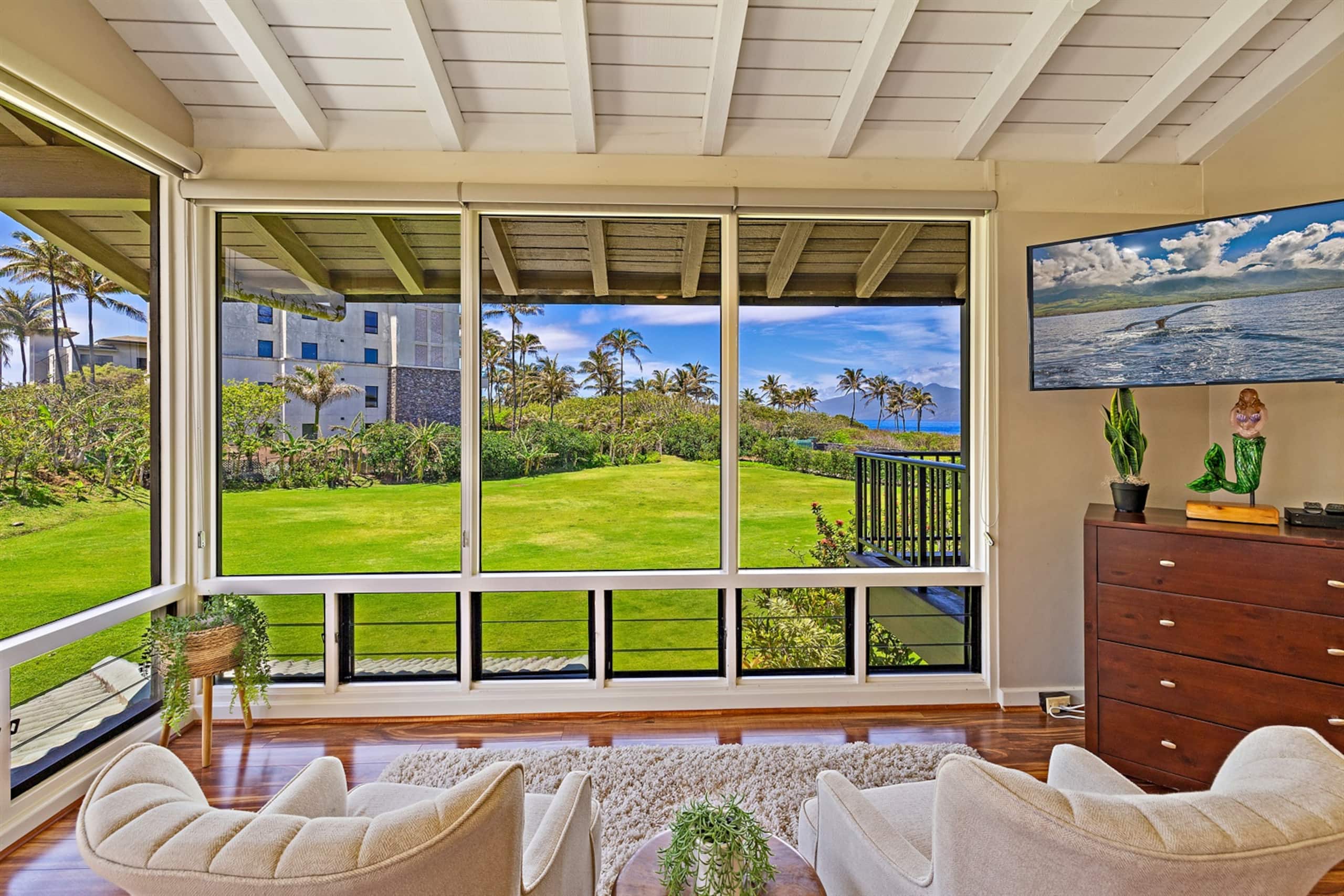 Condo in Lahaina · ★5.0 · 1 bedroom · 2 beds · 2 private baths - Image 4