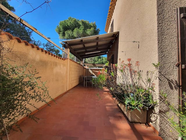 Carrere Immobilier Mediterranee managed Airbnb listing 2