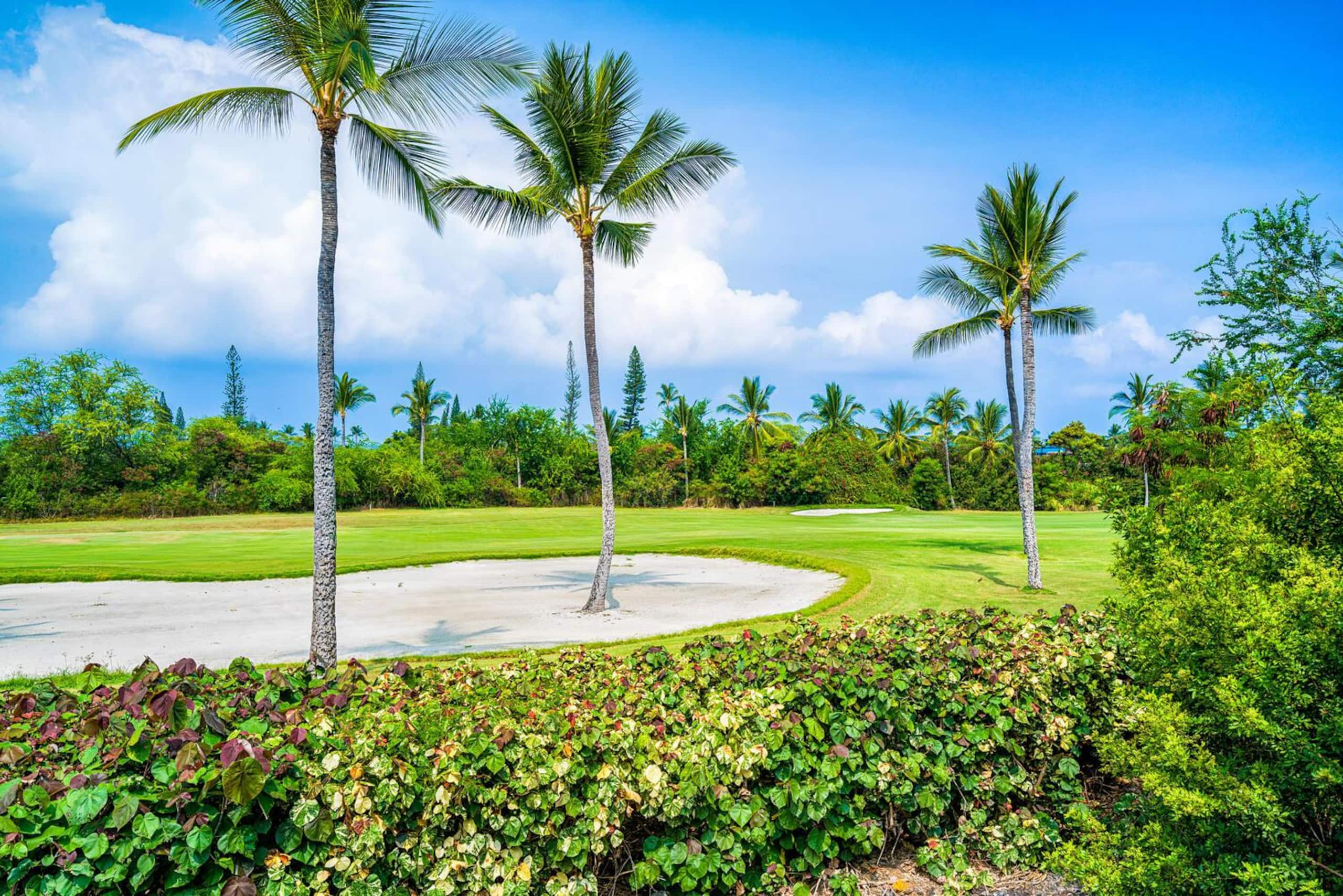 Condo in Kailua-Kona · ★4.79 · 3 bedrooms · 4 beds · 3 private baths - Image 37