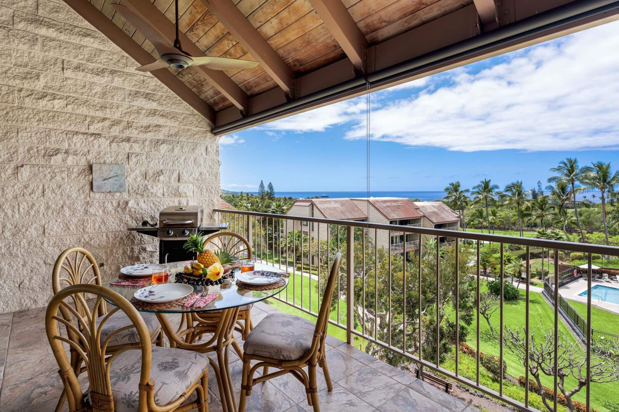 Condo in Kailua-Kona · ★4.79 · 3 bedrooms · 4 beds · 3 private baths - Image 2