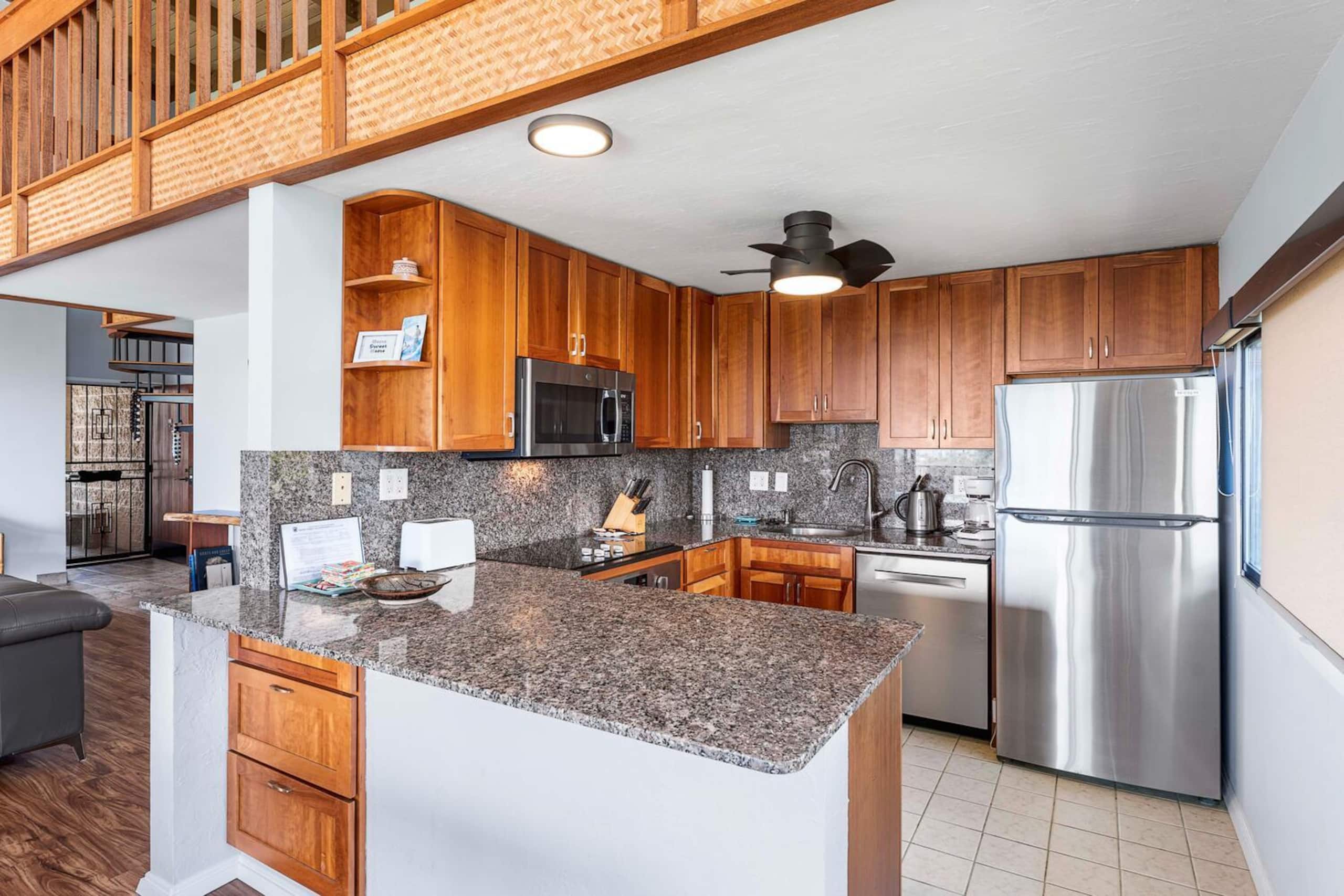 Condo in Kailua-Kona · ★4.79 · 3 bedrooms · 4 beds · 3 private baths - Image 13