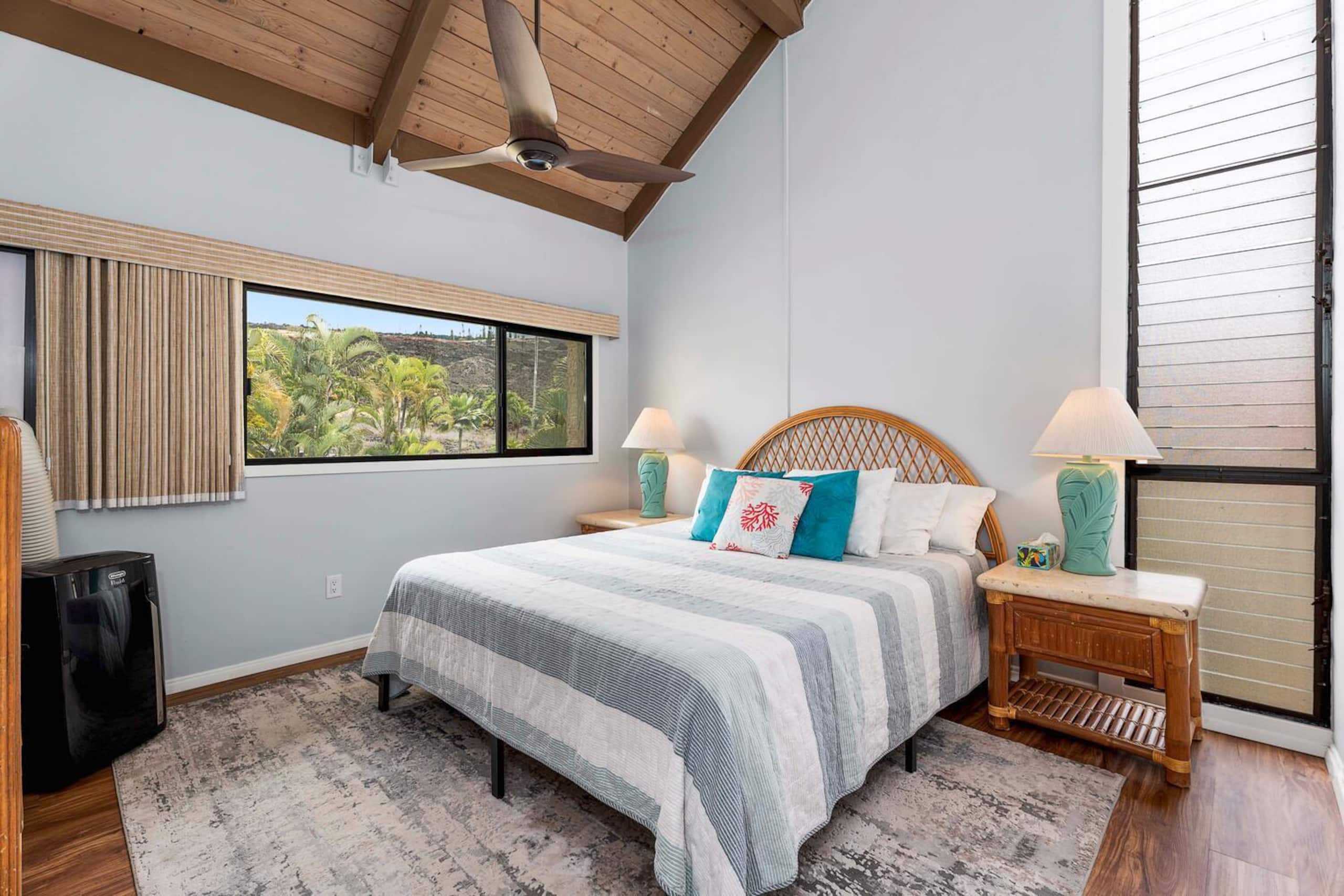 Condo in Kailua-Kona · ★4.79 · 3 bedrooms · 4 beds · 3 private baths - Image 15