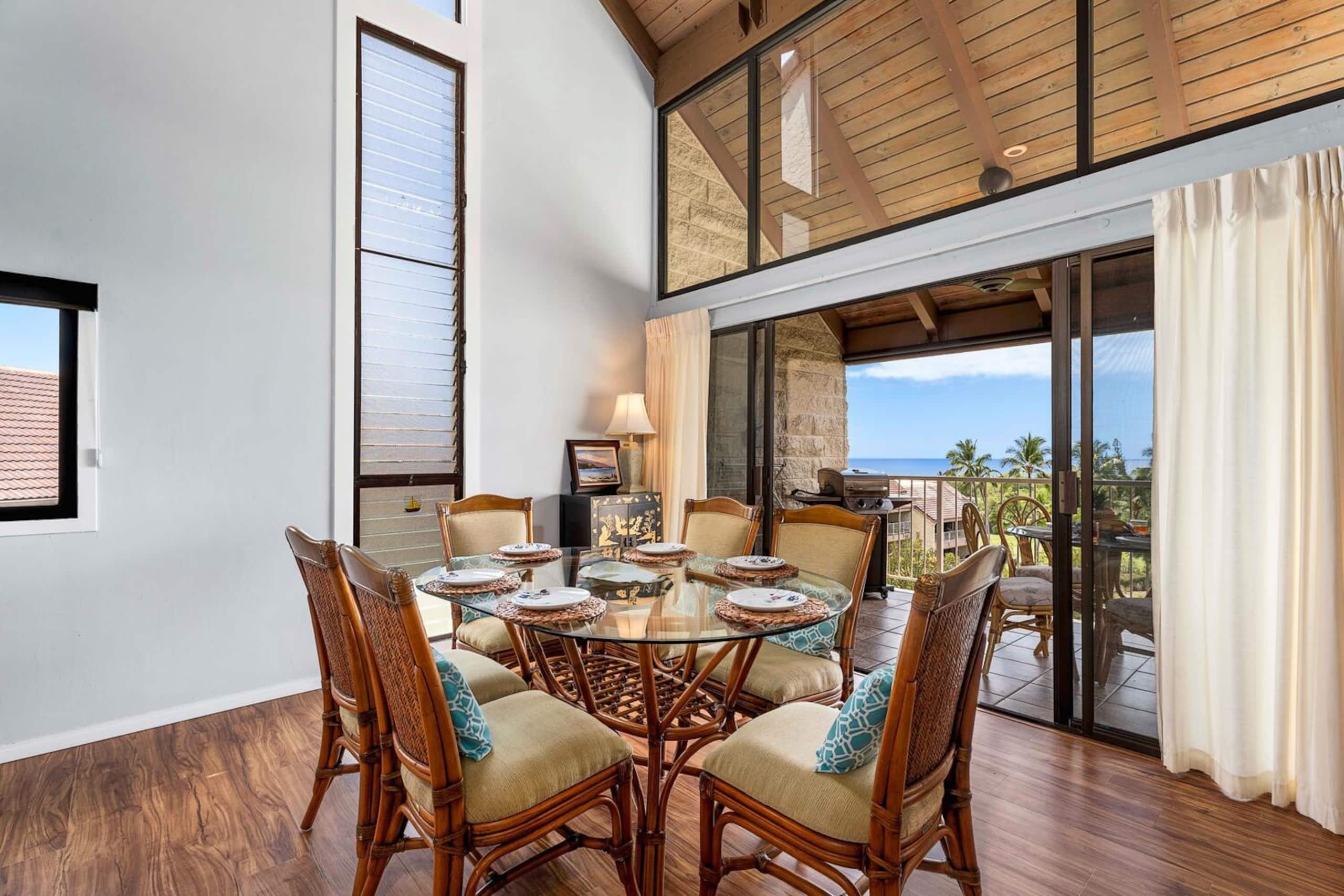 Condo in Kailua-Kona · ★4.79 · 3 bedrooms · 4 beds · 3 private baths - Image 11