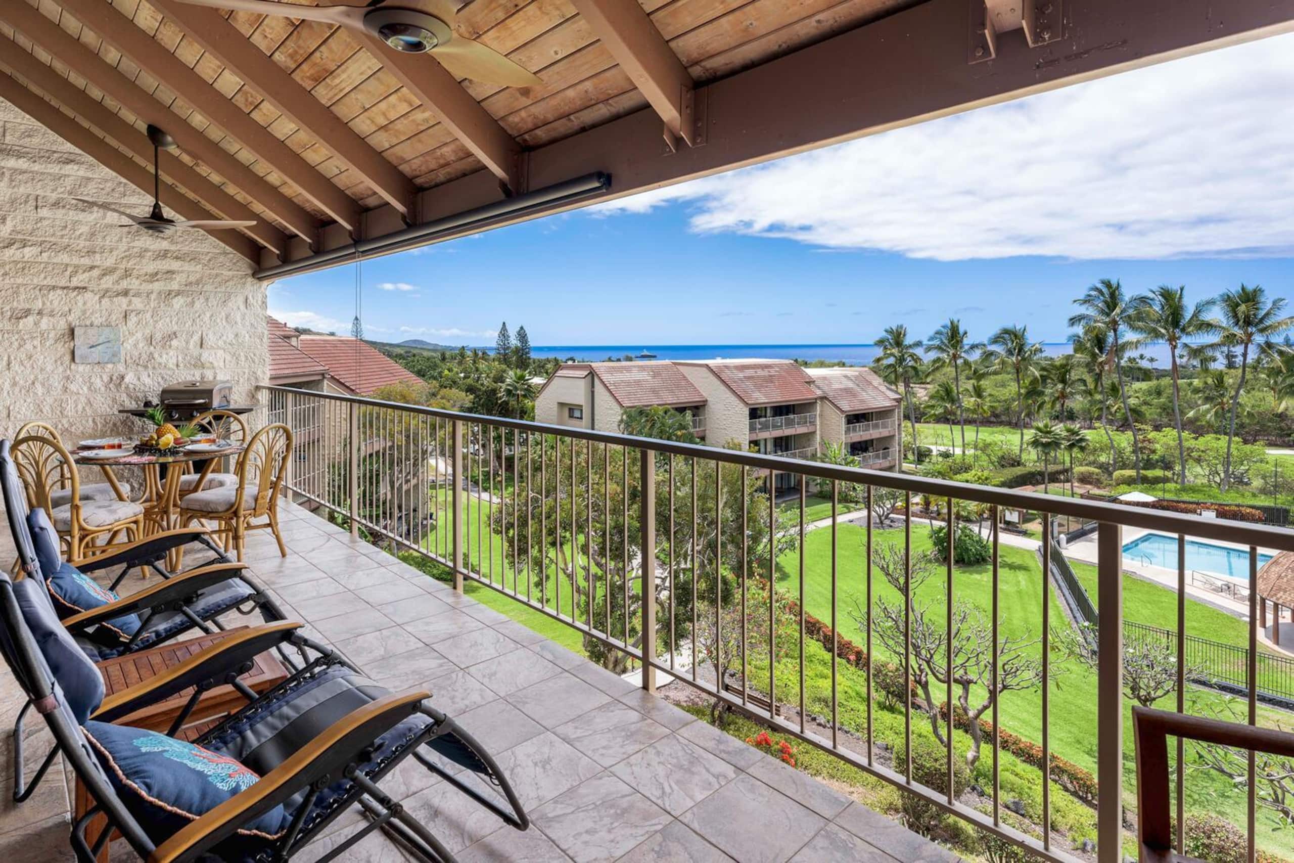 Condo in Kailua-Kona · ★4.79 · 3 bedrooms · 4 beds · 3 private baths - Image 4