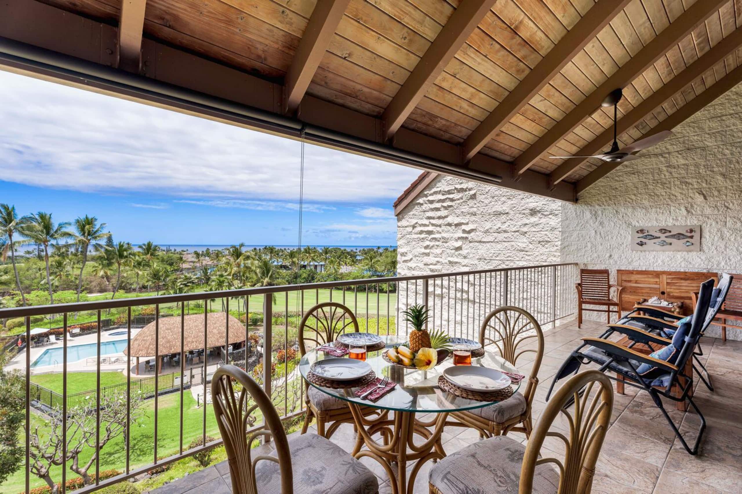 Condo in Kailua-Kona · ★4.79 · 3 bedrooms · 4 beds · 3 private baths - Image 3