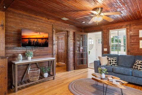 Sweetwater on the Range | Cozy Cabin • Firepit
