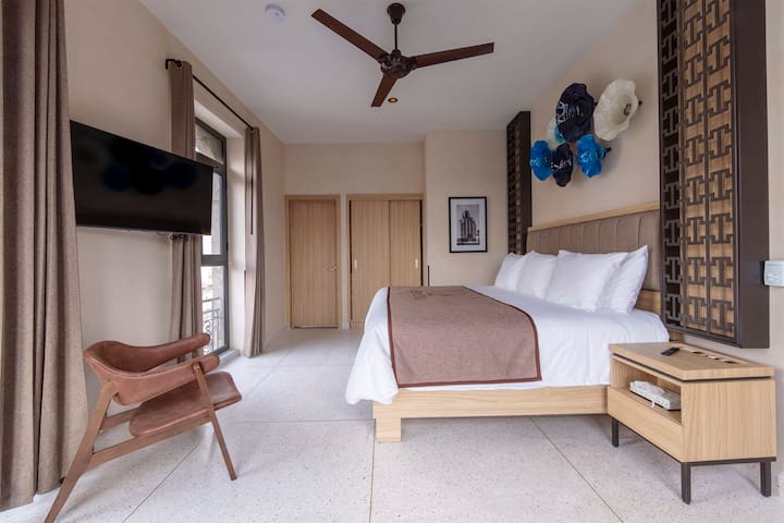 Hotel Style Suite 2BR w/ Rooftop Views in CDMX dow