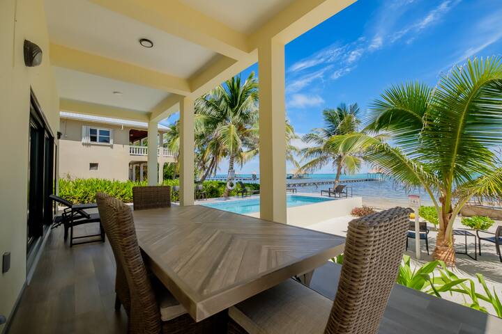 Discover Paradise at Beachfront Casa Paloma gallery image 4