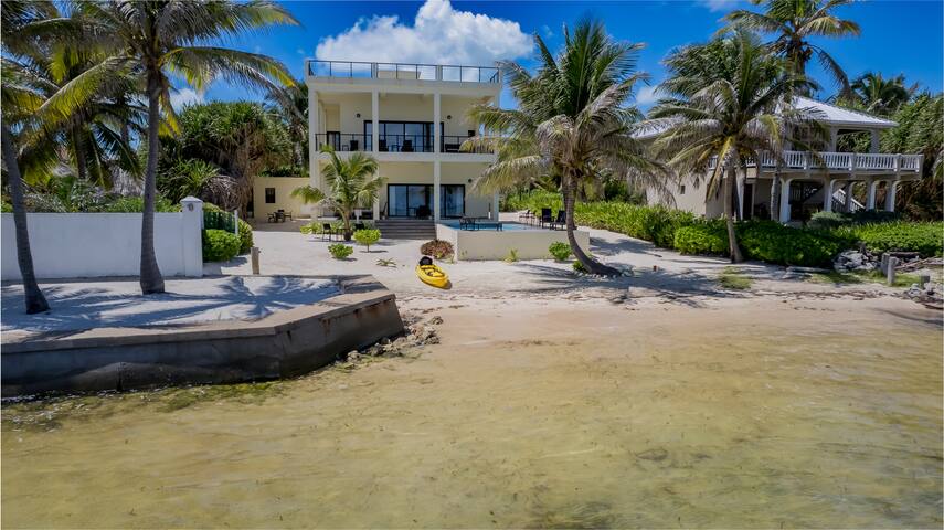 Discover Paradise at Beachfront Casa Paloma gallery image 3