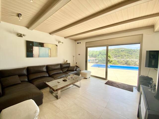 Villa Pelican – No group of young people allowed gallery image 3