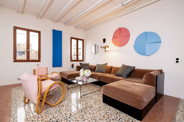 Colombina gallery image 5