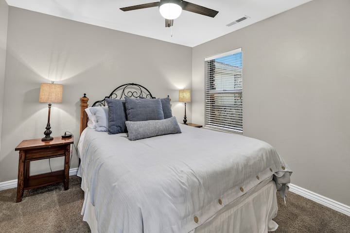 Habitación de invitados, cama tamaño queen