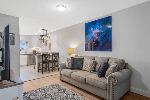 New! Pet Friendly |Stylish Home |Backyard Oasis