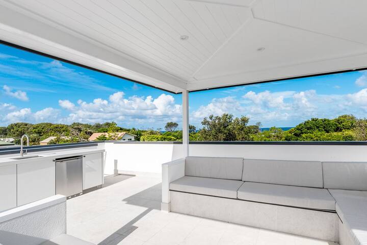 Aquarium – beachfront Pottsville home with pool gallery image 5