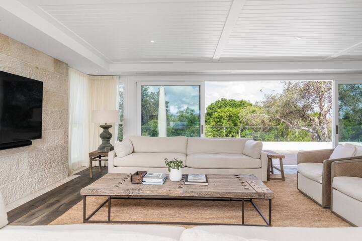 Aquarium – beachfront Pottsville home with pool gallery image 3