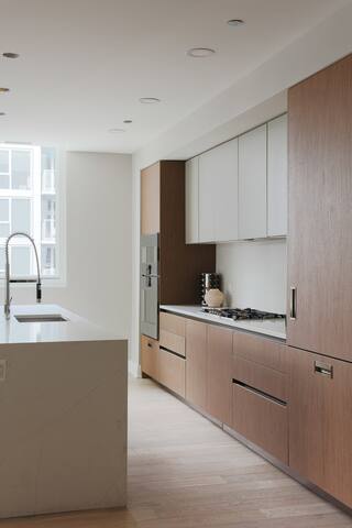 Luxury Loft Collection 902 – Terrace – River North gallery image 4