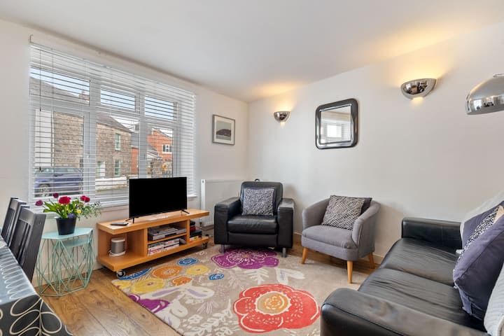 Charming 3‑bed Cottage In Historic Laugharne - Laugharne