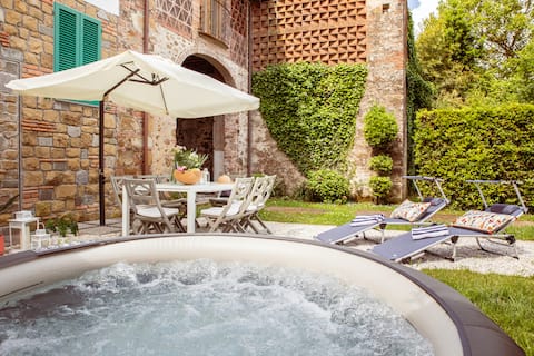 Top performing Airbnb: Casa Colibri' Luxury in Lucca