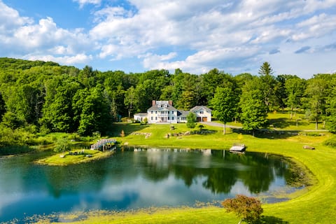 Sunny Pond Estate | Private Pond, Gym, Sleeps 20