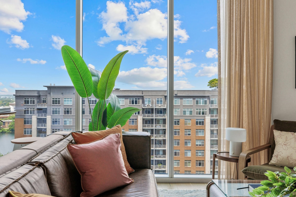 Search Over | Chic Escape | Skyline Pool Paradise