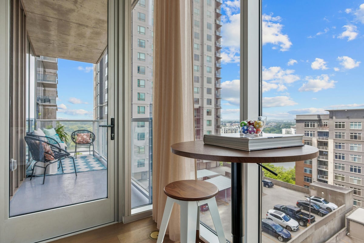Search Over | Chic Escape | Skyline Pool Paradise