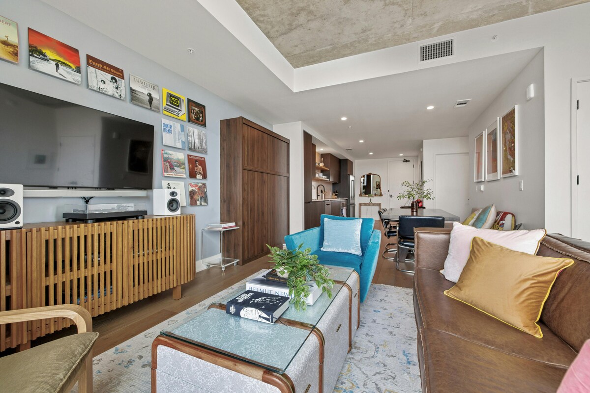 Search Over | Chic Escape | Skyline Pool Paradise