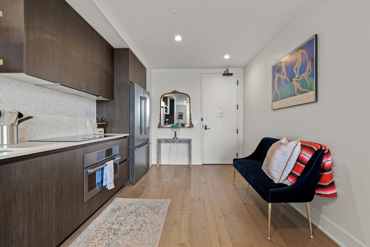 Search Over | Chic Escape | Skyline Pool Paradise
