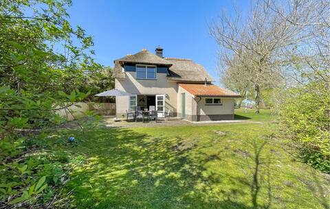 3 bedroom beautiful home in Makkum