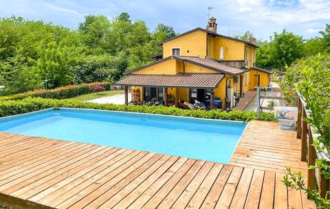 Cozy apartment in Santa Maria a Monte