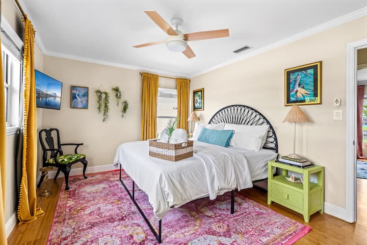 Druhá spálňa s manželskou posteľou King: matrac DreamCloud.