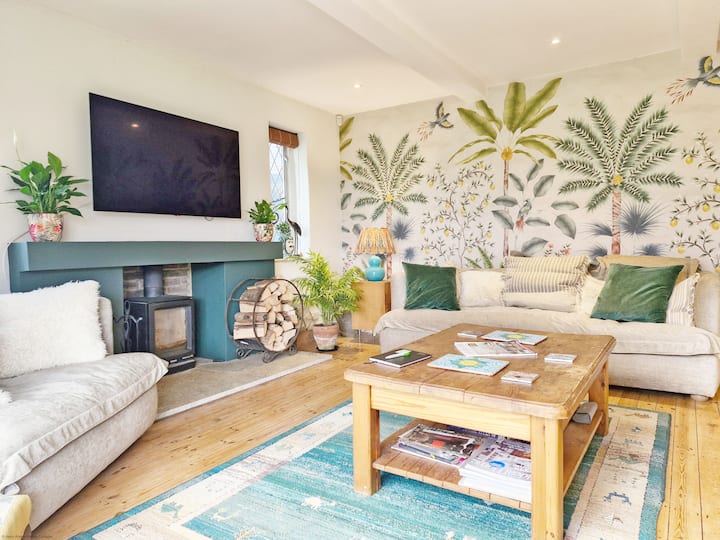 Broomy Cottage - Rural Family Retreat - Steyning