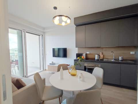 Suite Elegance close to the sea with parking space