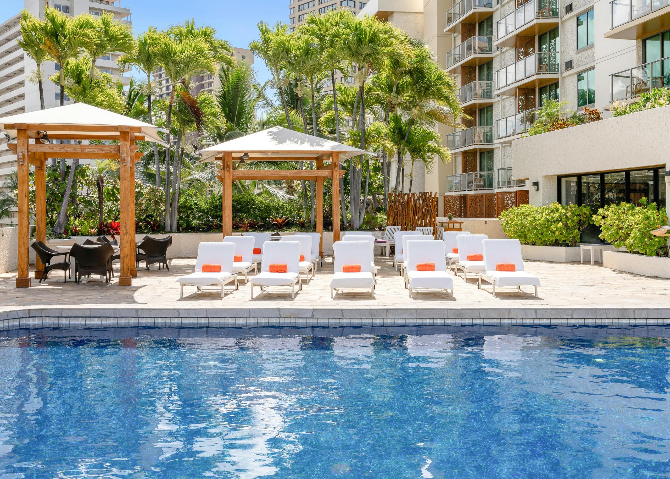 Luana Waikiki Hotel & Suites, Partial ocean vie... - Main photo