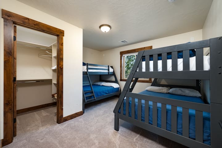 מיטת לופט חסכונית במקום, נוחה ומסוגננת