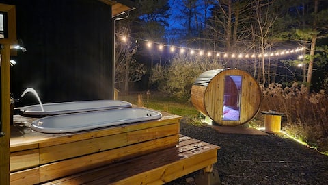 Luxury Forest Retreat: Outdoor Sauna & Plunge Tubs