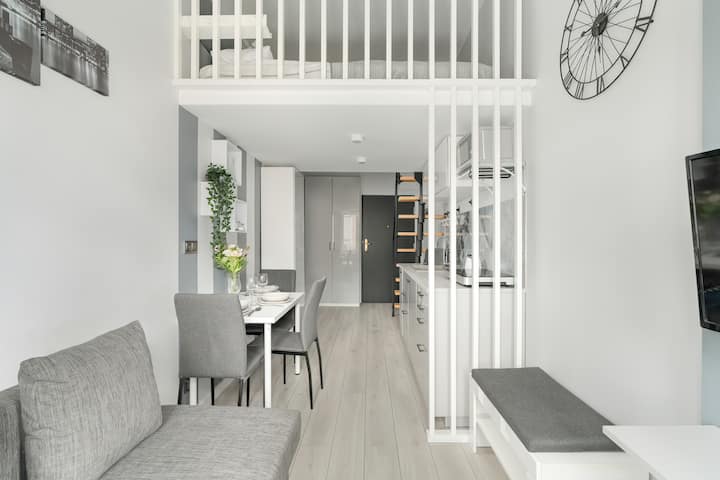 Ambient ndenjjeje me krevat dopio divan