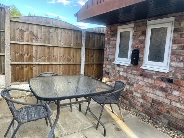 4 Luxury Ensuite Bedrooms, Games & Arcade Room gallery image 3