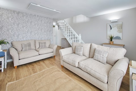 Popular Airbnb listing: Host & Stay | Emilyn House in South Tyneside