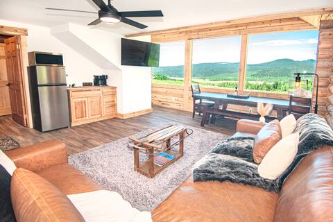 Electric Mountain Lodge: Restaurant/Bar/Events | 3