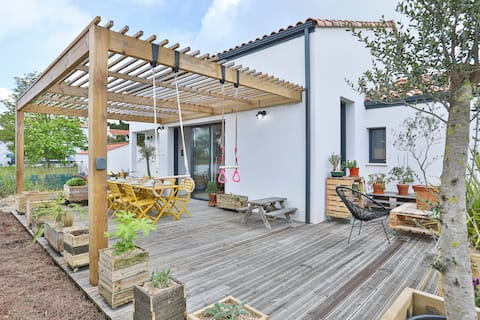 Brem-sur-Mer - Family home