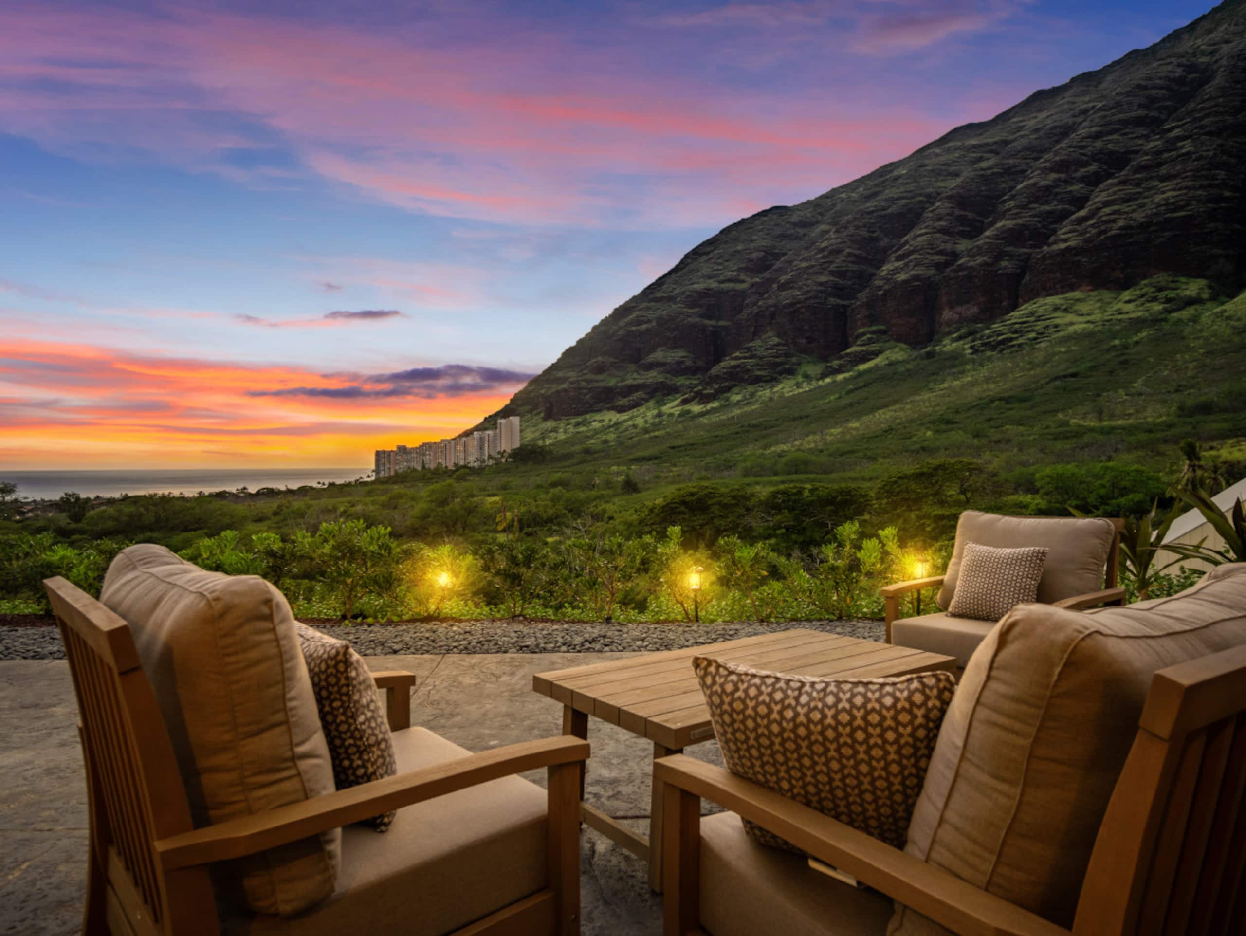 Home in Makaha Valley · ★4.99 · 4 bedrooms · 5 beds · 2.5 private baths - Image 49