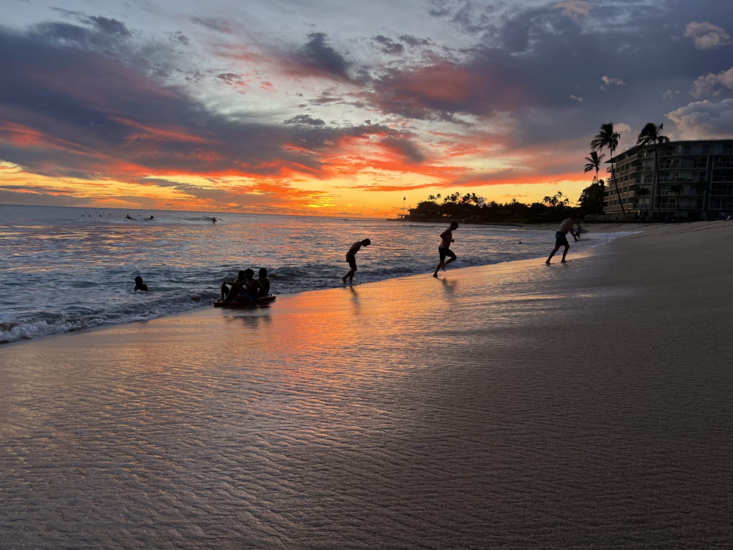 Home in Makaha Valley · ★4.99 · 4 bedrooms · 5 beds · 2.5 private baths - Image 51
