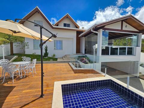 House Luxury Swiss Style.5 Suites, Swimming Pool
