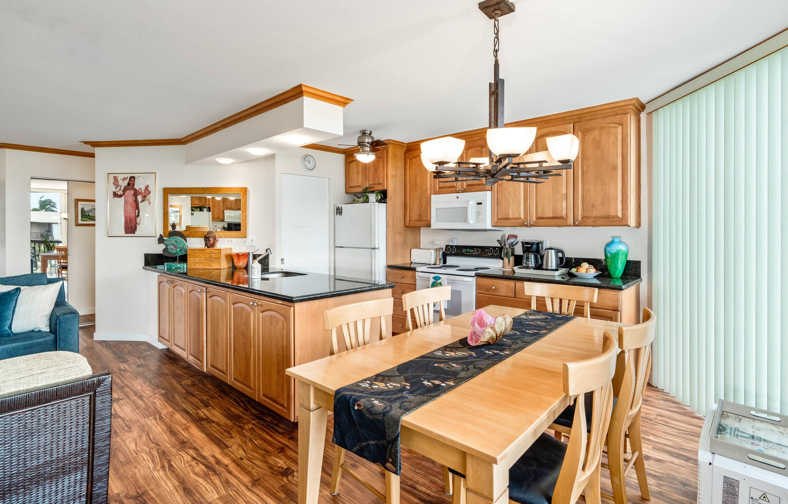 Condo in Kihei · ★4.5 · 2 bedrooms · 4 beds · 2 private baths - Image 12