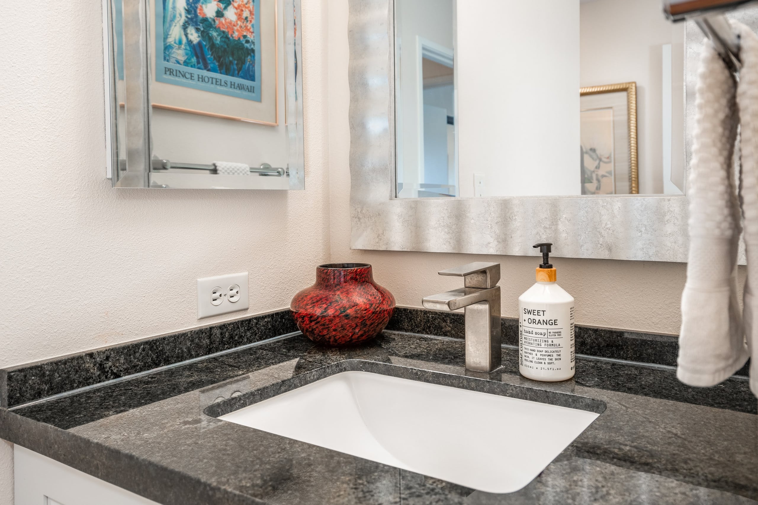 Condo in Kihei · ★4.5 · 2 bedrooms · 4 beds · 2 private baths - Image 21