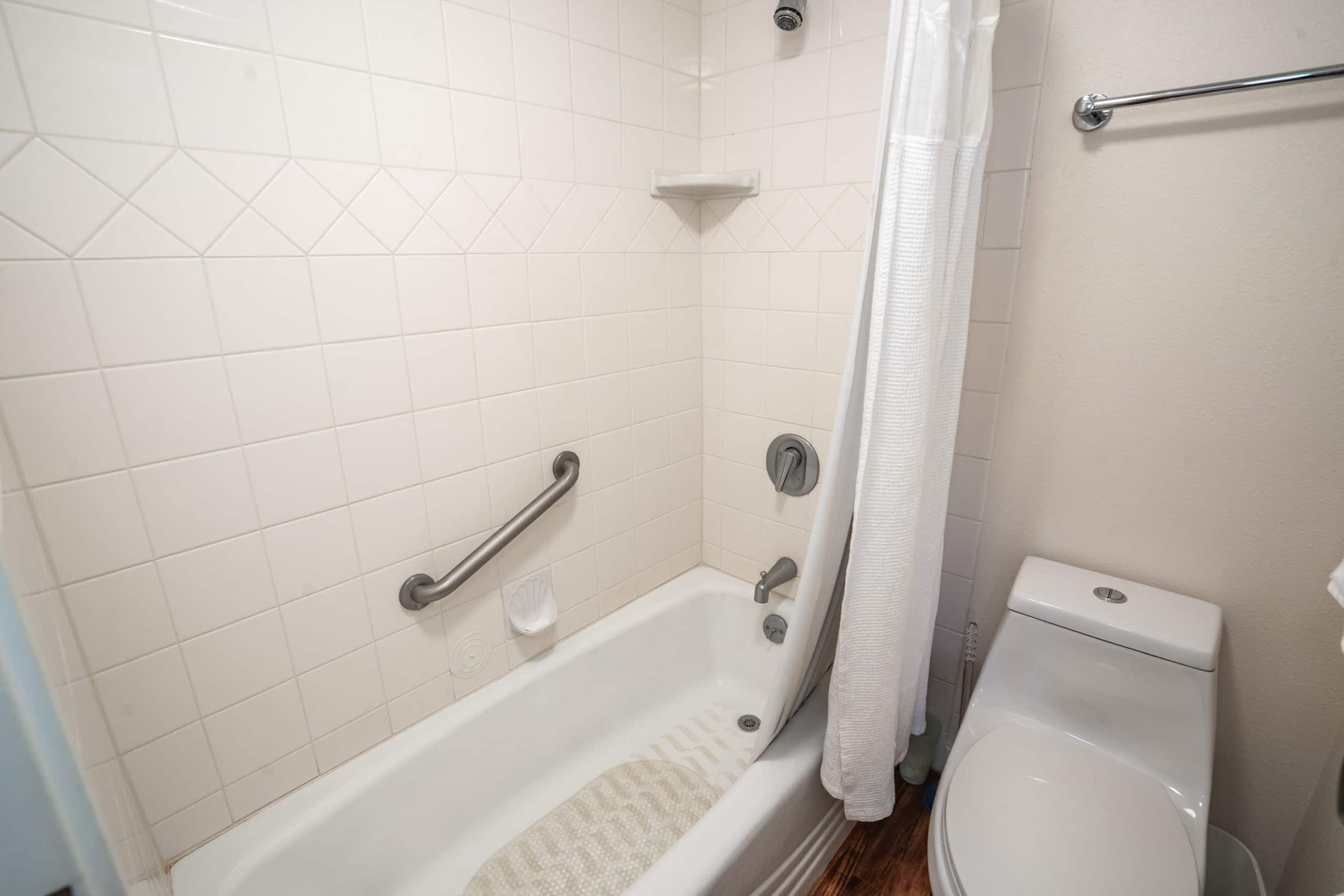 Condo in Kihei · ★4.5 · 2 bedrooms · 4 beds · 2 private baths - Image 23