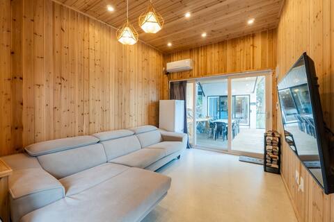 A private retreat with a beautiful ocean view