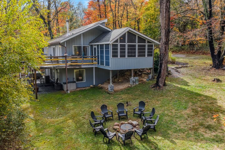 Berkeley Springs Cottage Rentals managed Airbnb listing 3