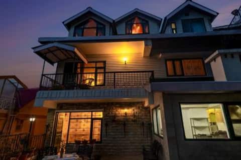 Heritage 5 BHK with breathtaking Views, Shimla