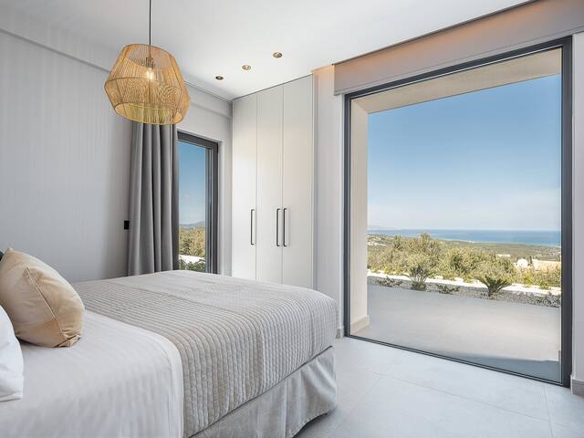 Villa Levante with sea view gallery image 3